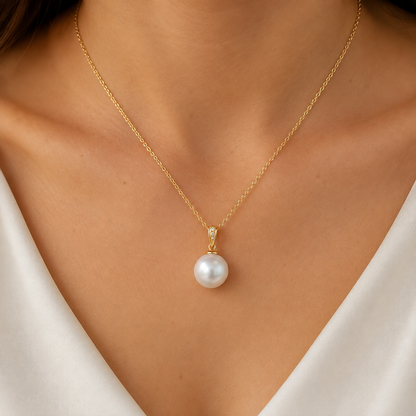 White South Sea Pearl Pendant set in 18K Gold Rose 12.50mm 240271