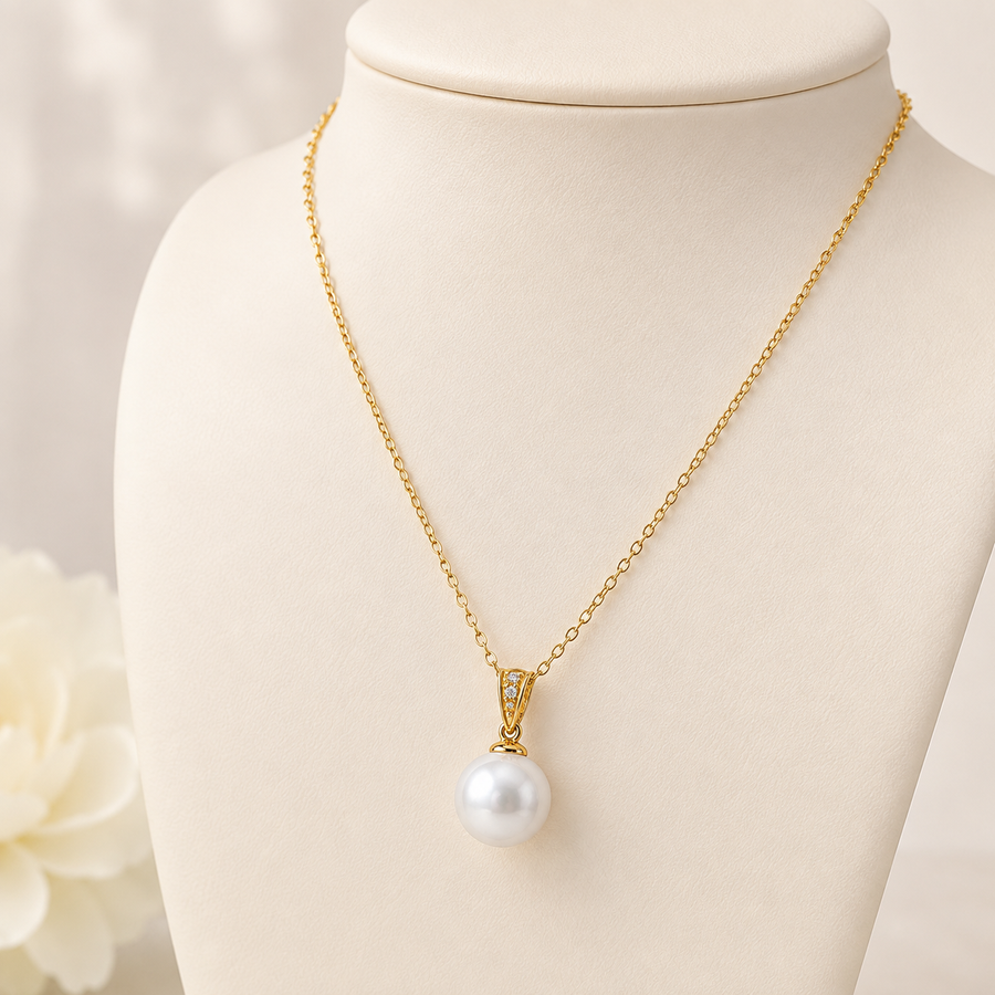 White South Sea Pearl Pendant set in 18K Gold Rose 12.50mm 240271