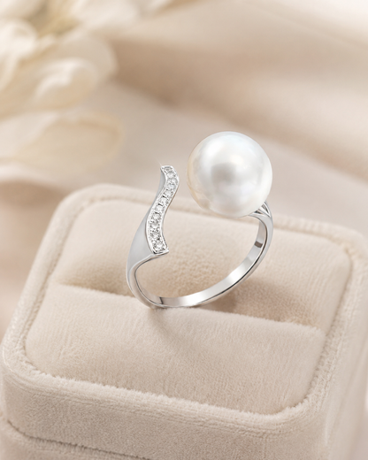 White South Sea Pearl Ring set in 14K White Gold 13.55mm Diamond 0.09CT 256166