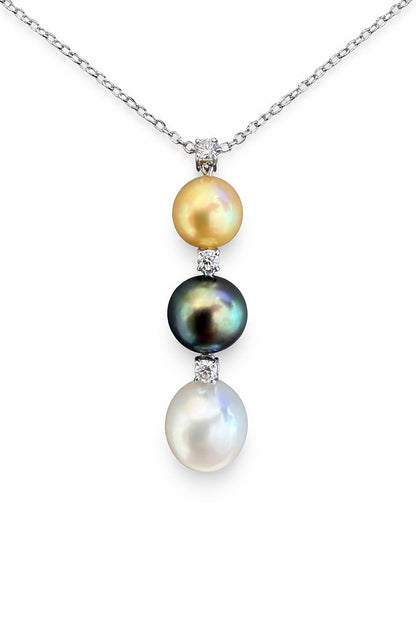 18K White Gold Multicoloured Pearls 10mm–11mm (3 Pearls) Diamonds 0.30CT
