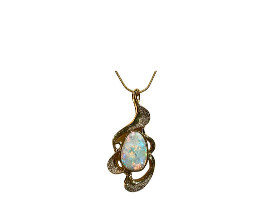 Yellow Gold 4.20CT Australian White Opal & 0.48CT Diamonds Pendant